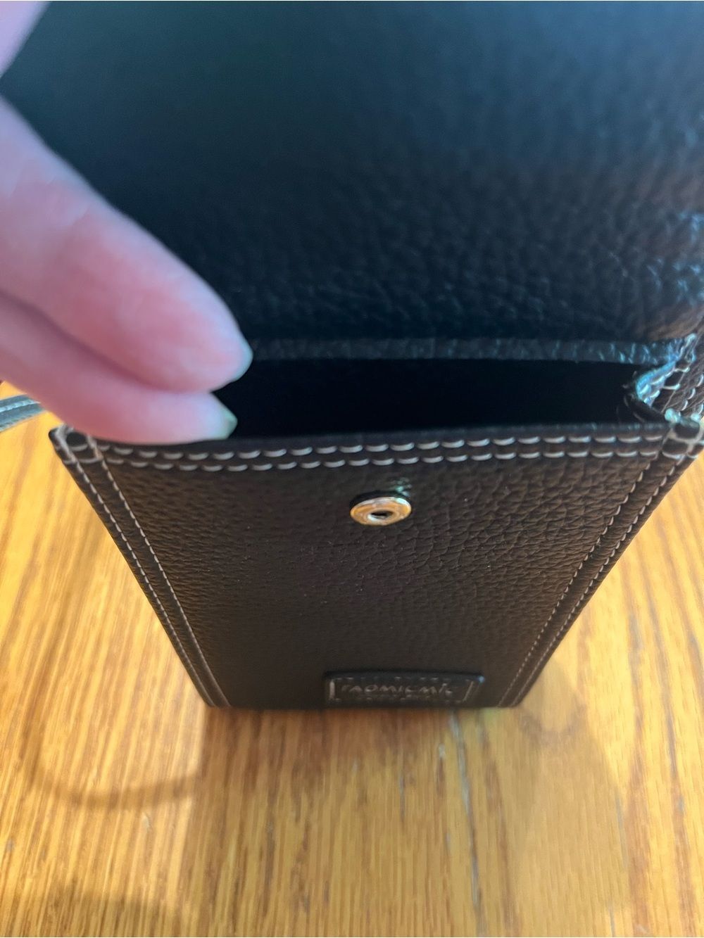 Compact Black Crossbody Bag with Contrast Stitching - Picture 8 of 12